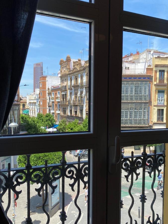 Appartement Quattro Puente De Triana à Séville Extérieur photo